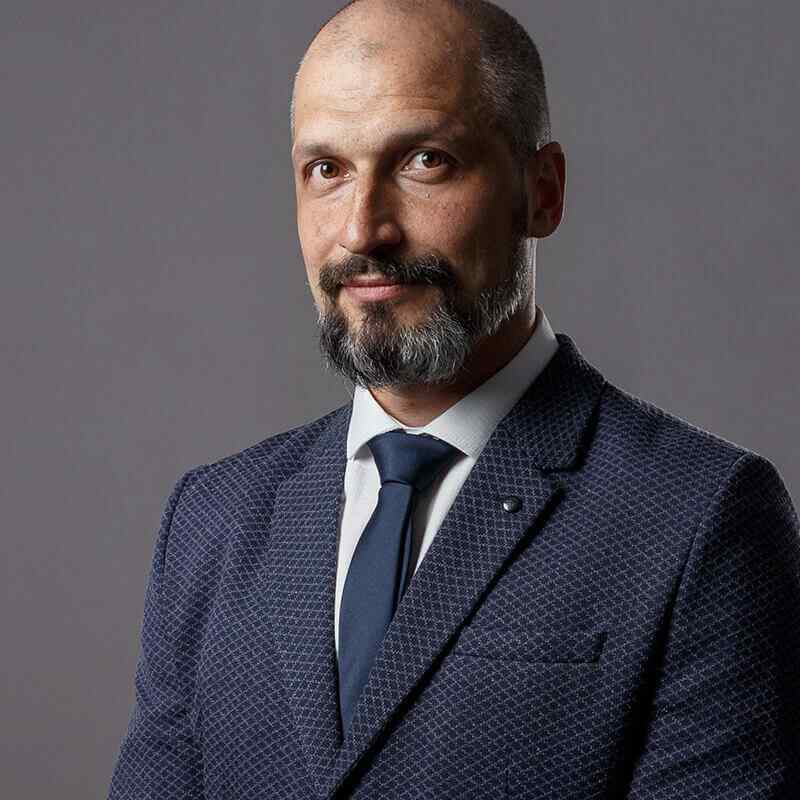 https://ramy-lawyer.com/wp-content/uploads/2019/10/inner_team_01-1.jpg
